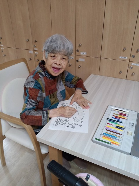 毎月恒例！季節の塗り絵★
